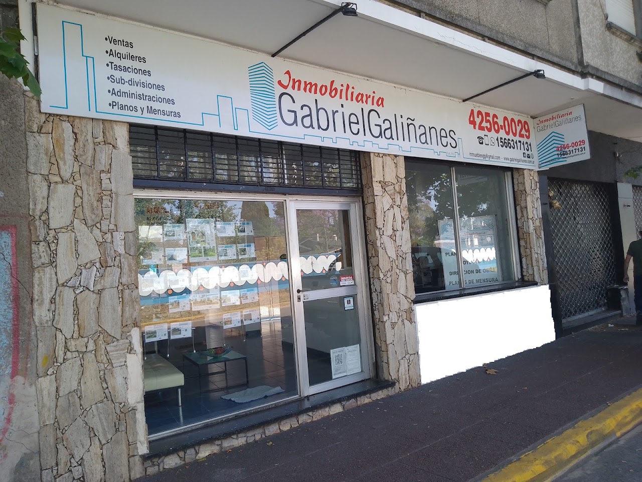 Fachada exterior de Inmobiliaria Gabriel Galiñanes en Calle 146 Berazategui